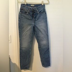Madewell perfect vintage jeans.  Like new.  High waisted button fly.